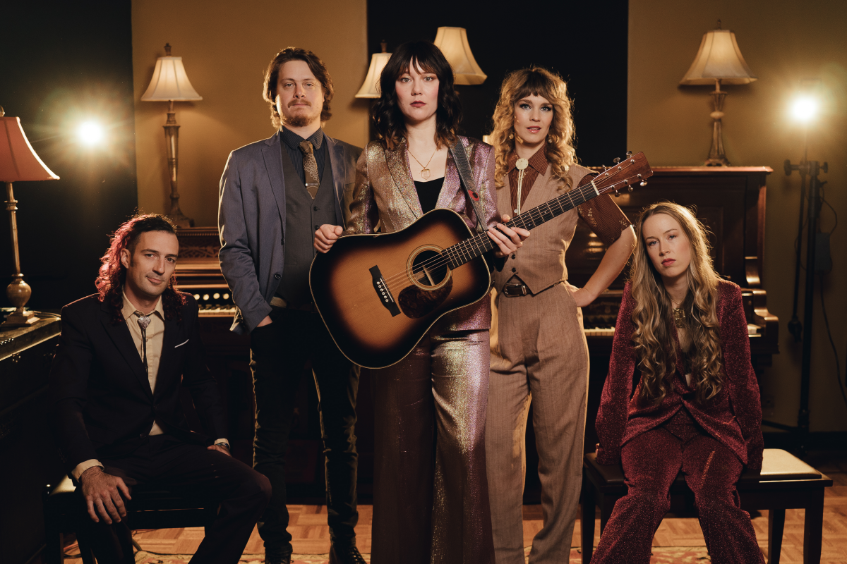 Molly Tuttle WEB 24a